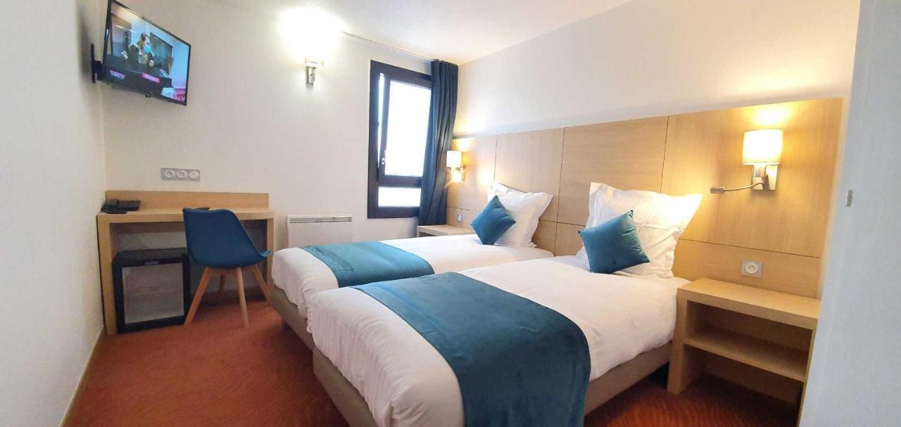 Hotel Du Golf Coignières Esterno foto
